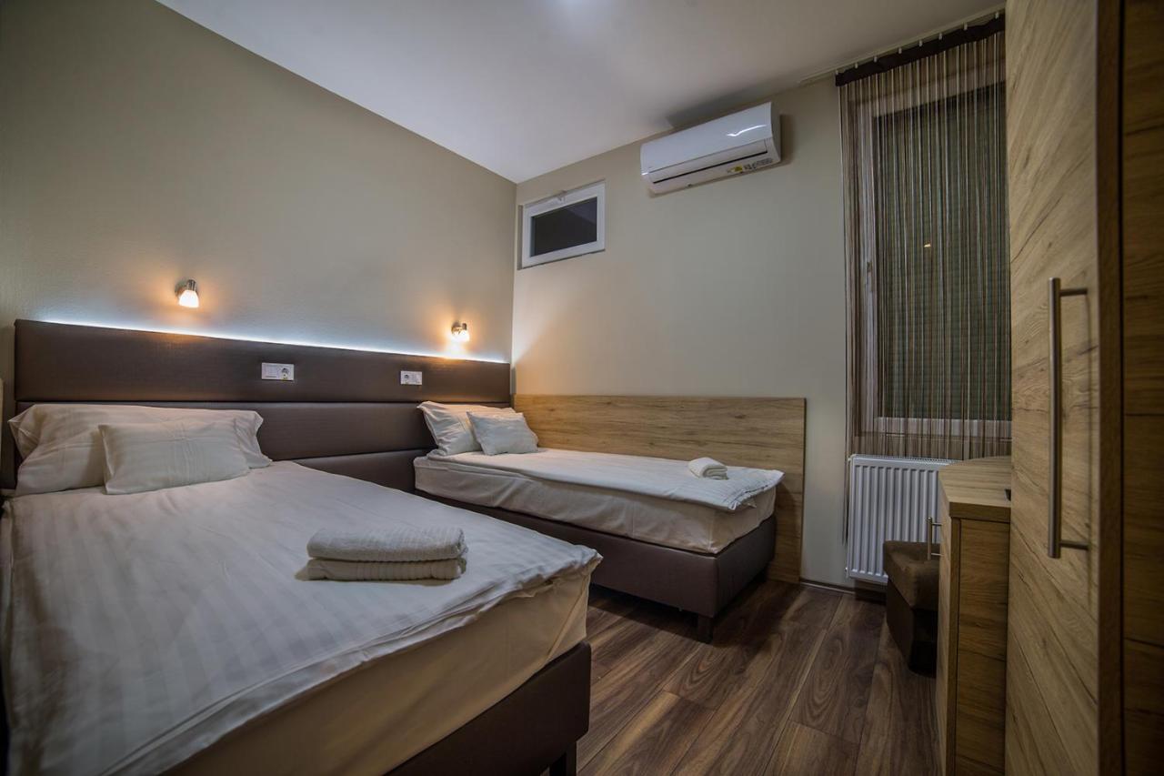 Sztar Motel Etterem Balassagyarmat Ngoại thất bức ảnh